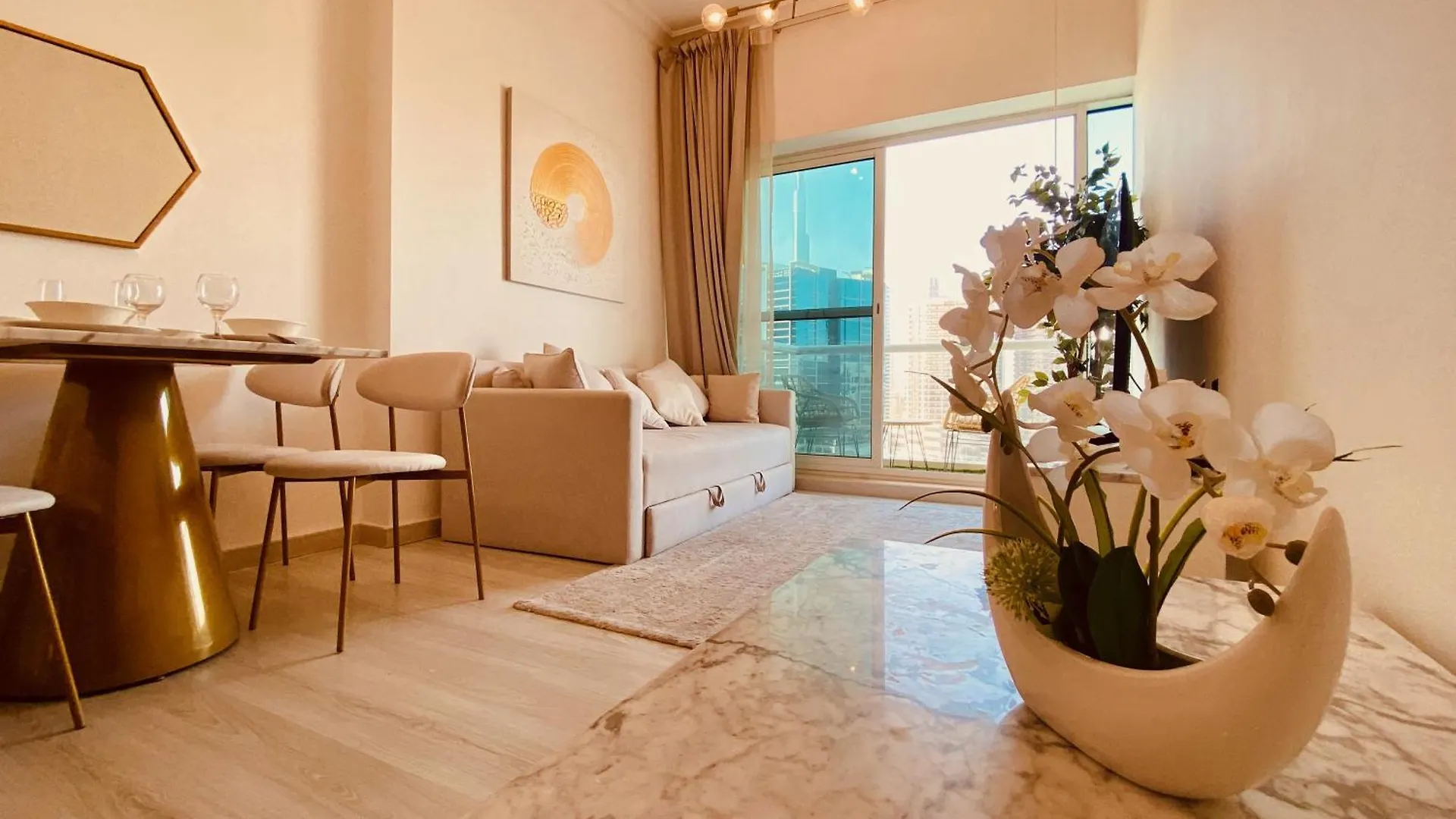 Canal View Comfort Business Bay Dubai Apartment