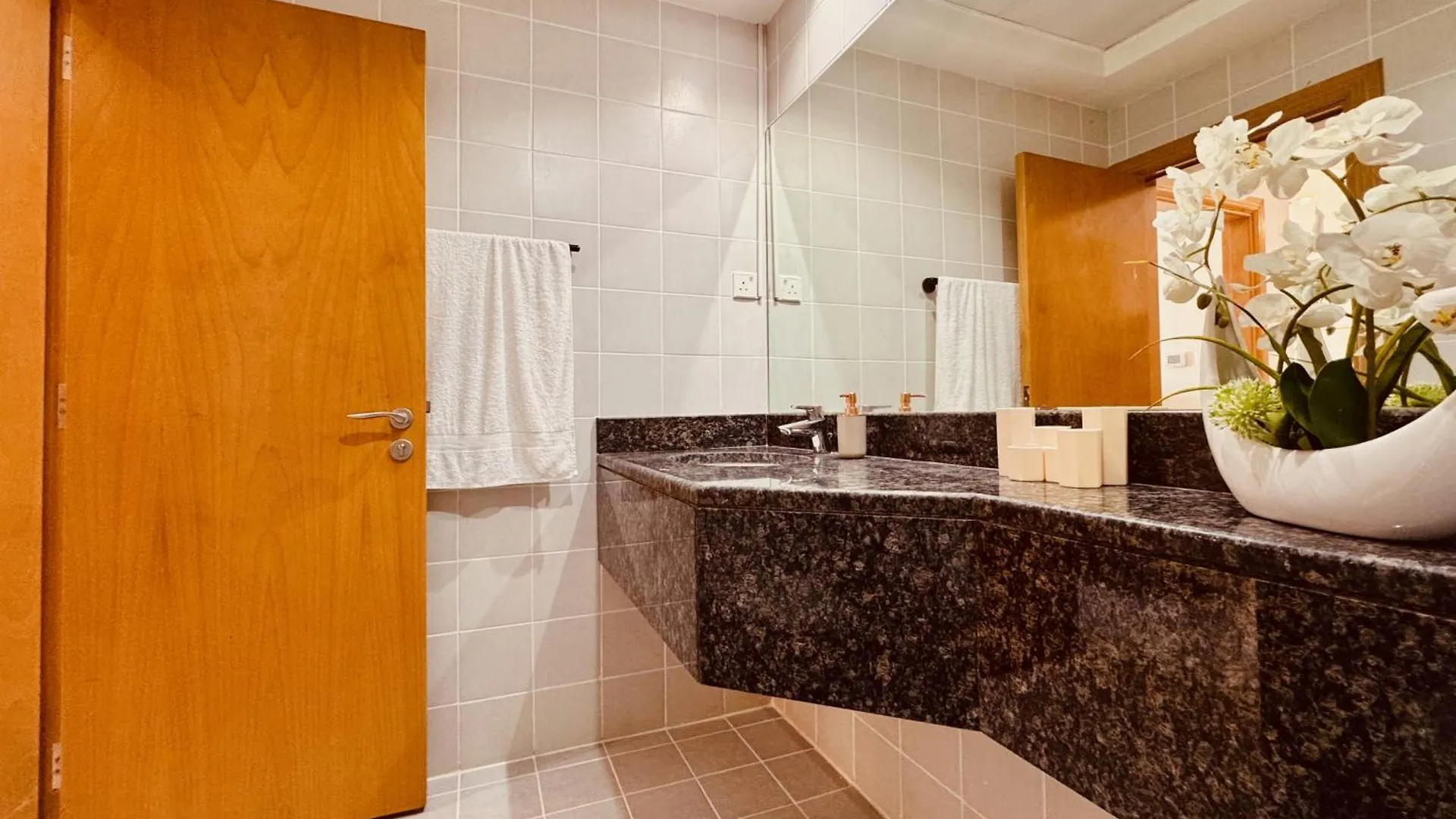 Canal View Comfort Business Bay Ντουμπάι